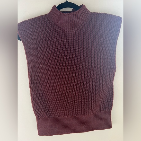 Babaton
Hazlitt Sweater Vest (2XS) - Picture 2 of 4